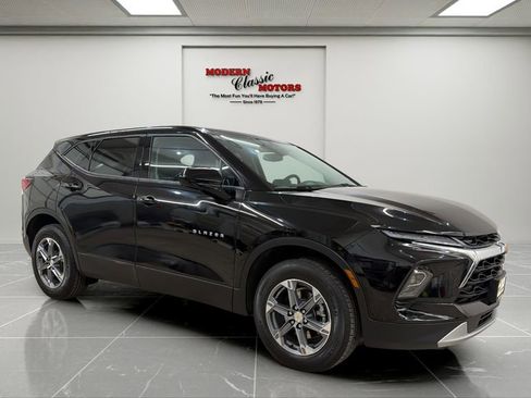 Used 2025 Chevrolet Blazer LT AWD/4WD image 1