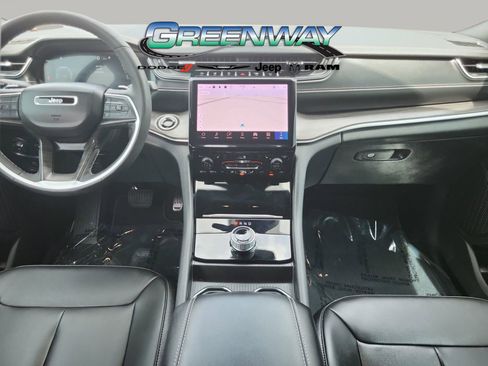Used 2025 Jeep Grand Cherokee Limited w/ Black Appearance Package RWD image 11