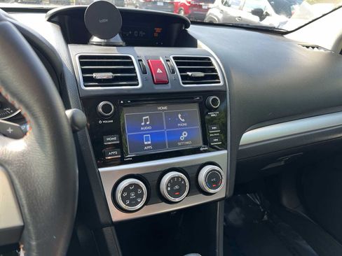 Used 2017 Subaru Crosstrek 2.0i Premium AWD/4WD image 18
