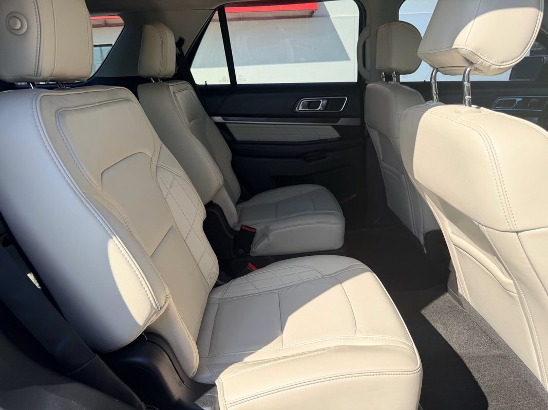 Used 2017 Ford Explorer Platinum AWD/4WD image 17