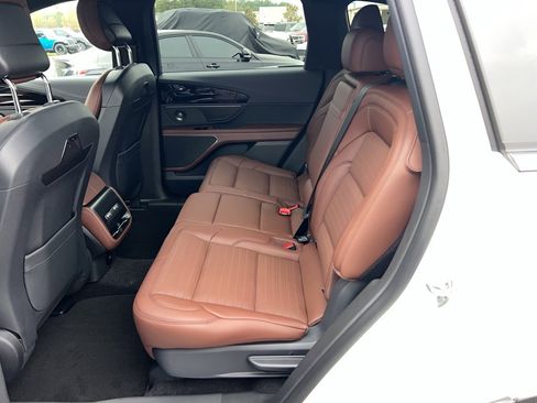 New 2026 Lincoln Nautilus Reserve w/ Jet Appearance Package image 14