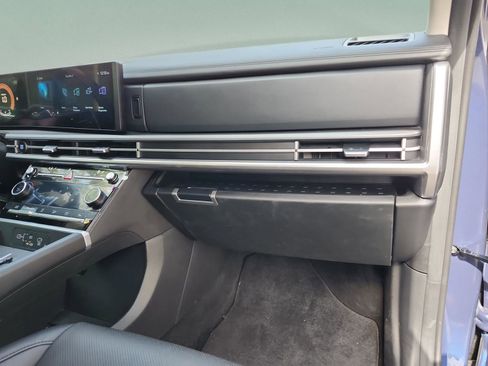 Certified 2025 Hyundai Santa Fe SEL image 20