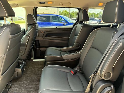 Certified 2026 Honda Odyssey Elite image 30