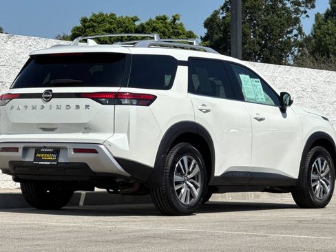Used 2022 Nissan Pathfinder SL FWD image 4