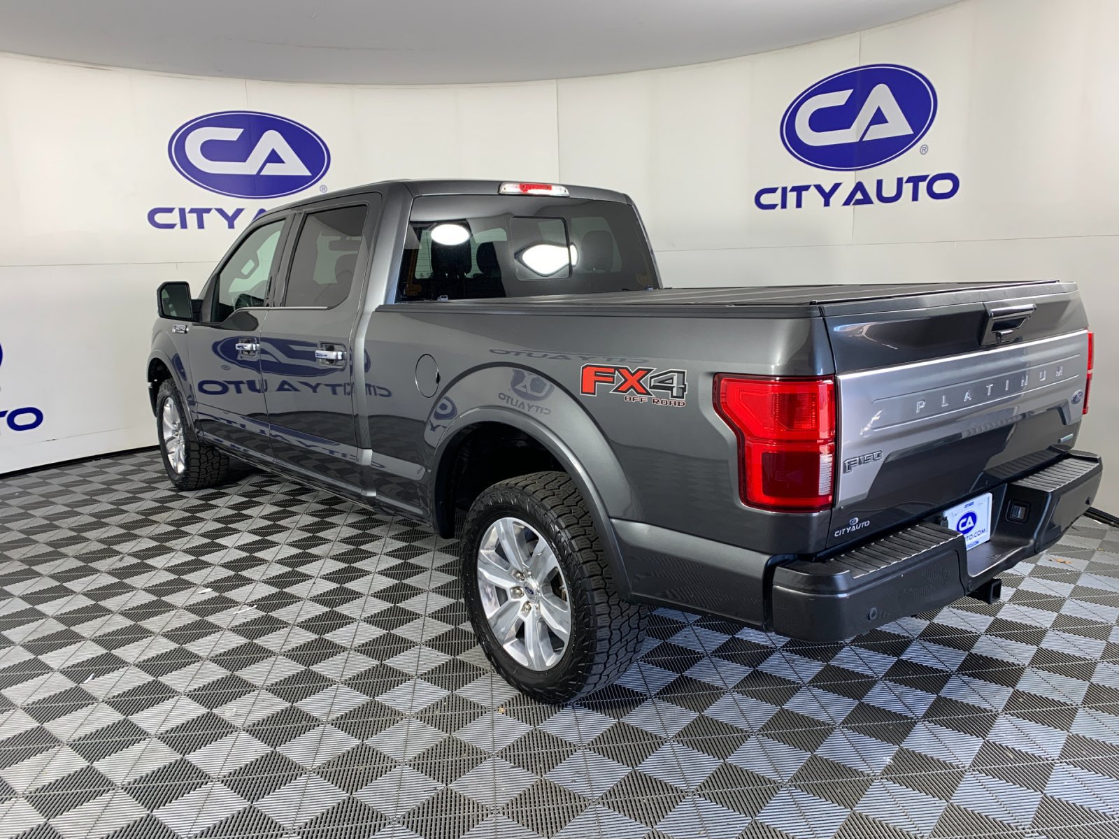 Used 2019 Ford F150 Platinum w/ Equipment Group 701A Luxury AWD/4WD image 5