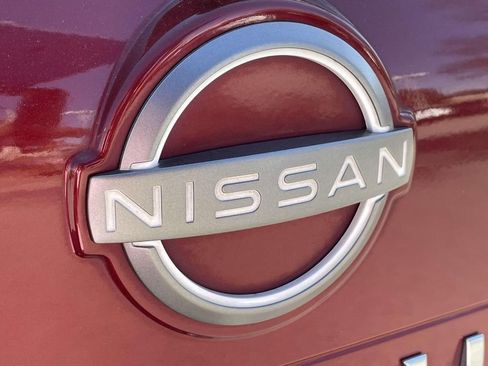 Used 2023 Nissan Rogue SL w/ SL Premium Package image 8