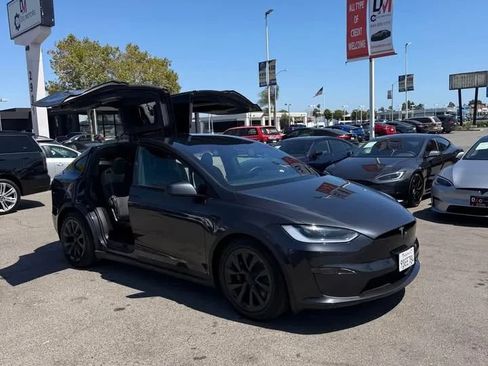 Used 2025 Tesla Model X AWD/4WD image 7