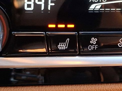 Used 2023 BMW 530i xDrive w/ Premium Package image 25