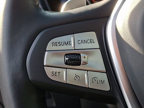 Certified 2023 BMW X4 xDrive30i w/ Premium Package image 17