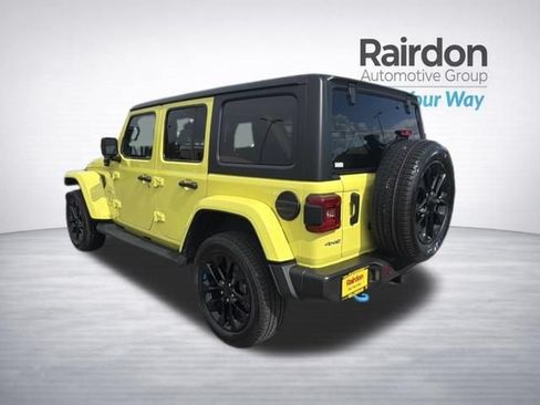 Used 2023 Jeep Wrangler Unlimited Sahara w/ Cold Weather Group AWD/4WD image 5