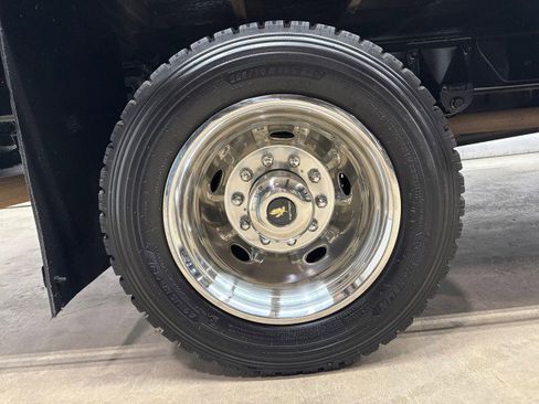 Used 2021 Ford F550 4x4 Crew Cab Super Duty w/ Power Equipment Group image 36