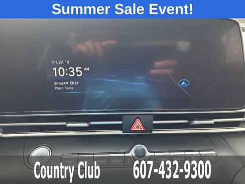 Certified 2024 Hyundai Elantra SEL w/ Convenience Package FWD image 16