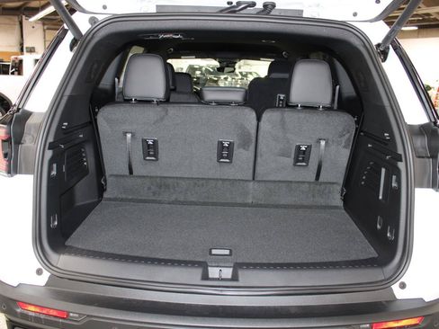 New 2026 GMC Acadia AT4 w/ Luxury Package AWD/4WD image 26