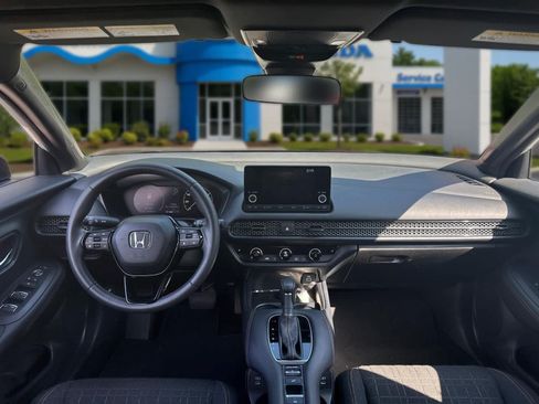 Used 2024 Honda HR-V Sport image 29