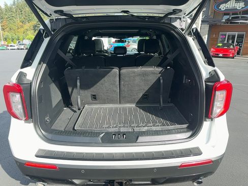 Used 2022 Ford Explorer ST-Line w/ Class IV Trailer Tow Package AWD/4WD image 6