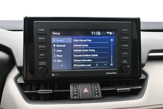 Used 2021 Toyota RAV4 XLE Premium AWD/4WD image 16