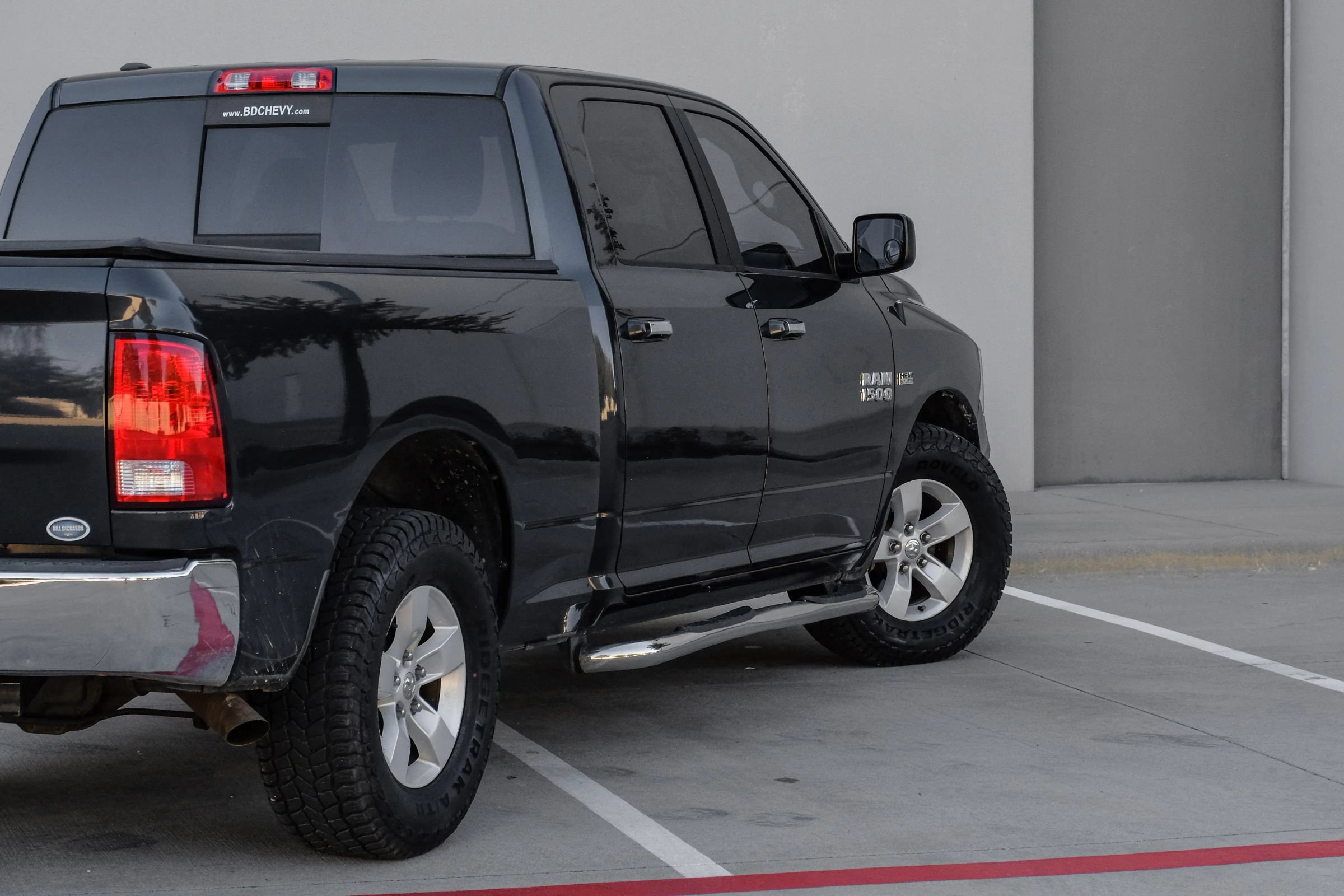 Used 2017 RAM 1500 Classic SLT RWD image 13