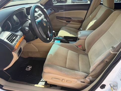 Used 2011 Honda Accord EX image 10