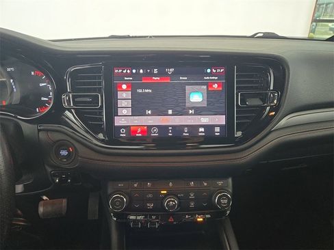 Used 2024 Dodge Durango GT image 19