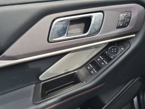 Certified 2025 Ford Explorer ST AWD/4WD image 10