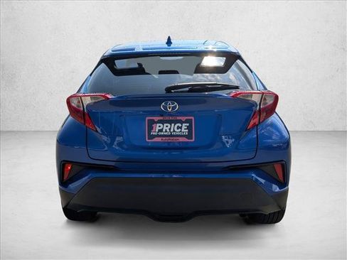 Used 2021 Toyota C-HR XLE FWD image 6