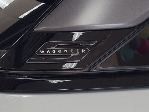 New 2025 Jeep Wagoneer S Limited image 9