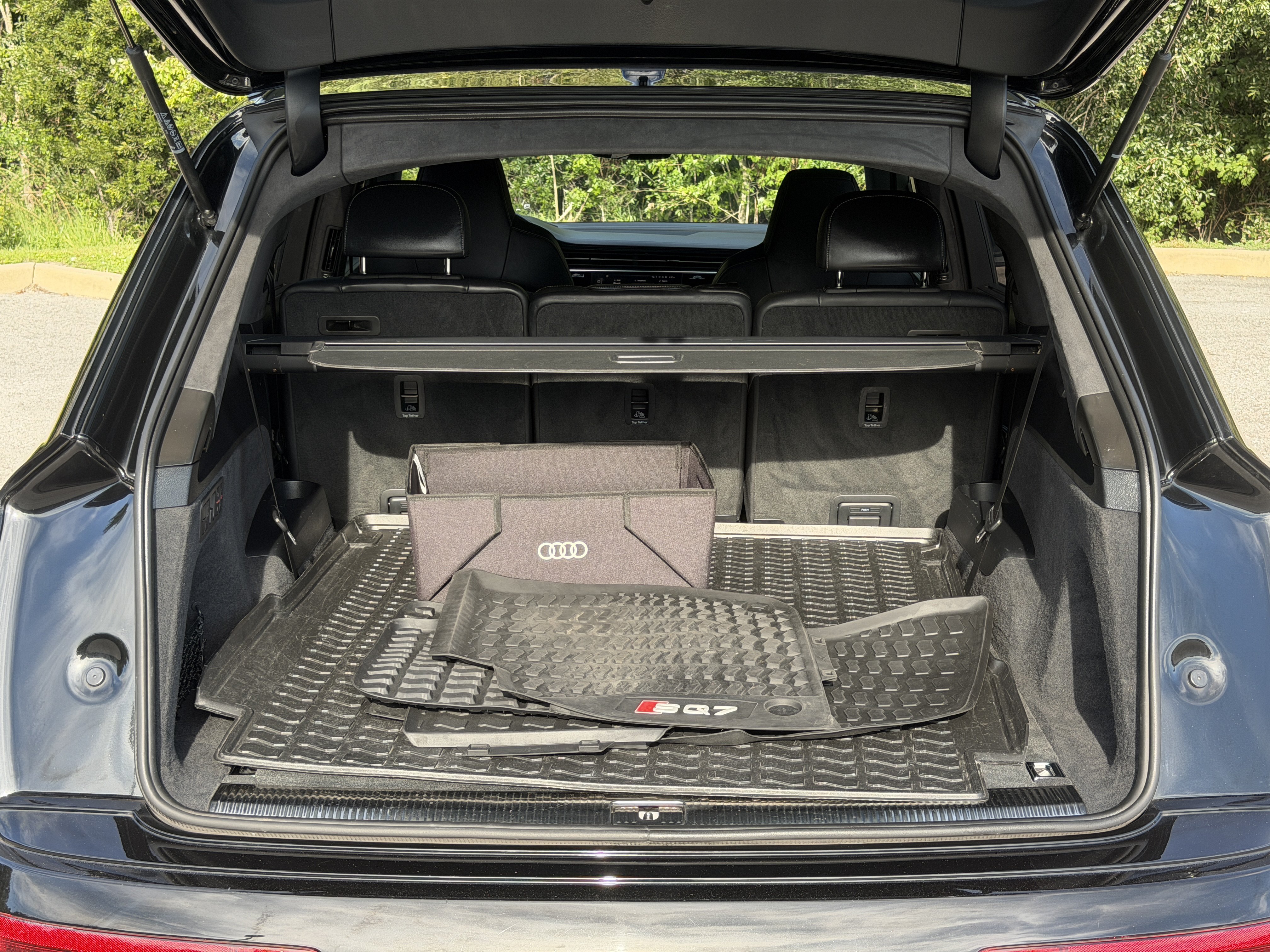 Used 2023 Audi SQ7 Prestige AWD/4WD image 11