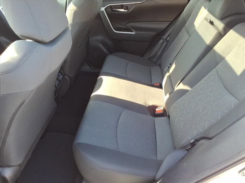 Certified 2020 Toyota RAV4 XLE w/ Convenience Package FWD image 13