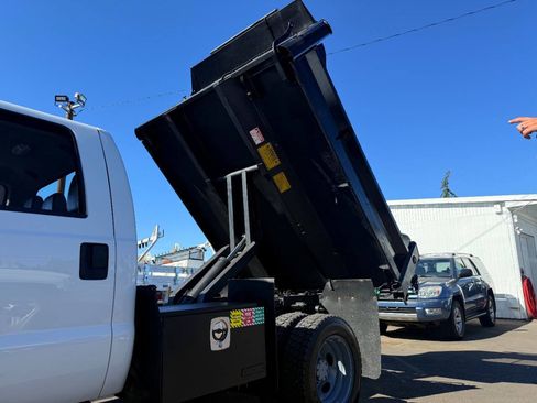 Used 2016 Ford F550 4x4 Crew Cab Super Duty w/ Power Equipment Group image 16