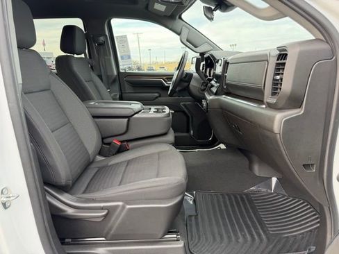 Used 2023 Chevrolet Silverado 1500 LT AWD/4WD image 9