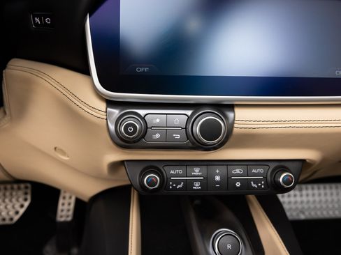 Certified 2023 Ferrari Portofino M RWD image 92