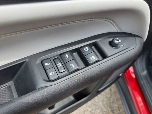 Used 2025 Jeep Compass Limited AWD/4WD image 19