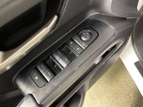 Certified 2025 Toyota Tacoma TRD Off-Road image 16