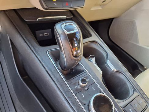 Used 2019 Cadillac XT4 Premium Luxury image 21