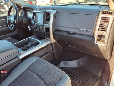 Used 2019 RAM 1500 Big Horn image 12