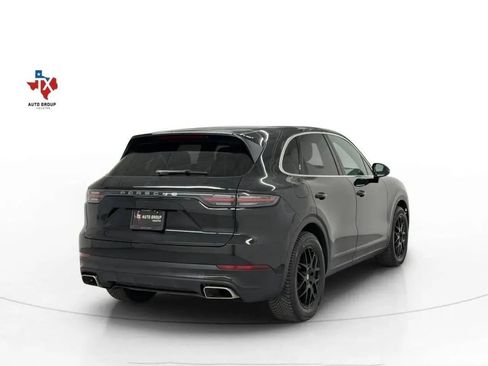Used 2022 Porsche Cayenne AWD/4WD image 7