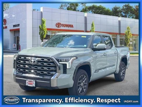 Used 2024 Toyota Tundra Platinum AWD/4WD image 4