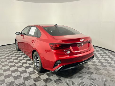 Certified 2023 Kia Forte LXS FWD image 5
