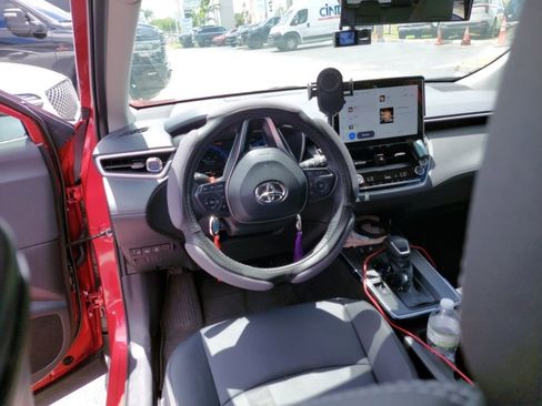 Used 2026 Toyota Corolla Cross XLE AWD/4WD image 8