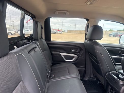 Used 2016 Nissan Titan PRO-4X AWD/4WD image 36