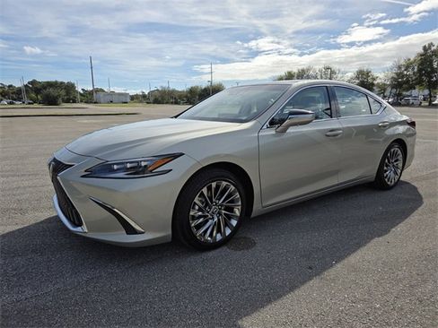 New 2025 Lexus ES 350 Ultra Luxury image 7