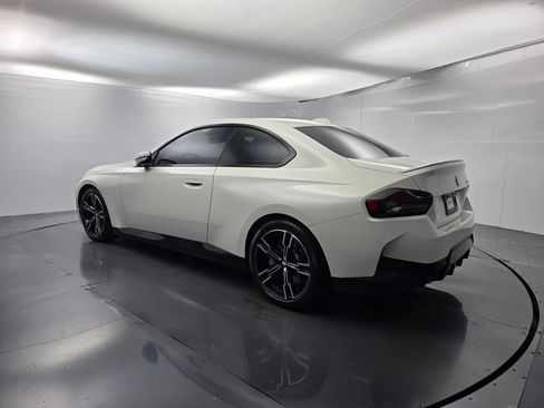 Used 2023 BMW 230i Coupe w/ M Sport Package RWD image 4