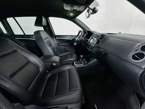 Used 2016 Volkswagen Tiguan R-Line AWD/4WD image 33