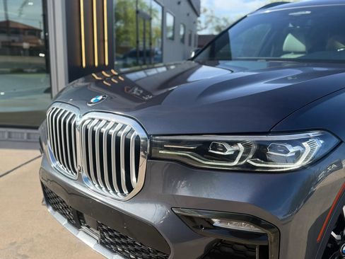 Used 2019 BMW X7 xDrive40i w/ M Sport Package AWD/4WD image 5