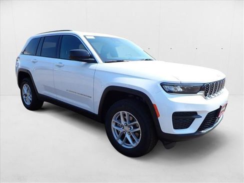 New 2025 Jeep Grand Cherokee Laredo X w/ Luxury Tech Group I image 6