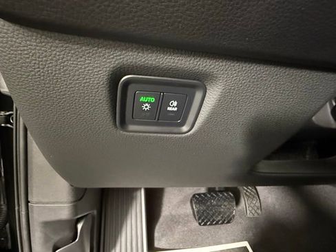 New 2025 Porsche Cayenne Coupe image 36