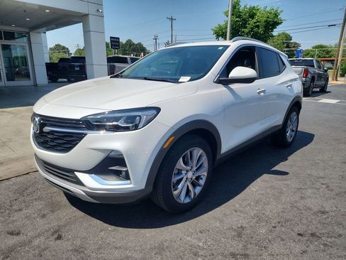 Certified 2023 Buick Encore GX Essence w/ Experience Buick Package FWD image 4