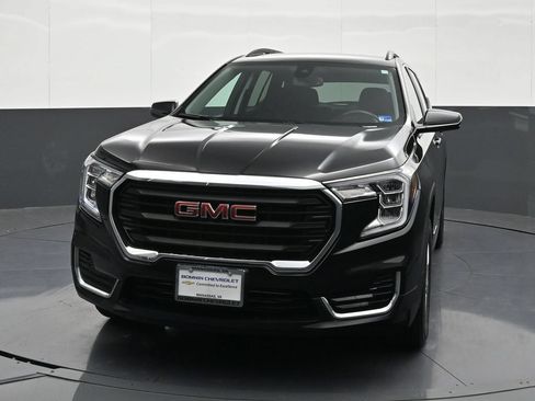 Certified 2023 GMC Terrain SLE w/ Driver Convenience Package AWD/4WD image 8