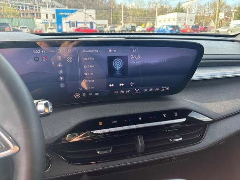 Used 2025 Buick Enclave Preferred image 16