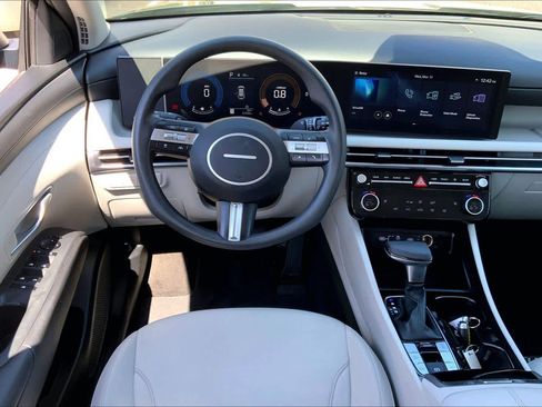 Certified 2025 Hyundai Tucson SEL image 6